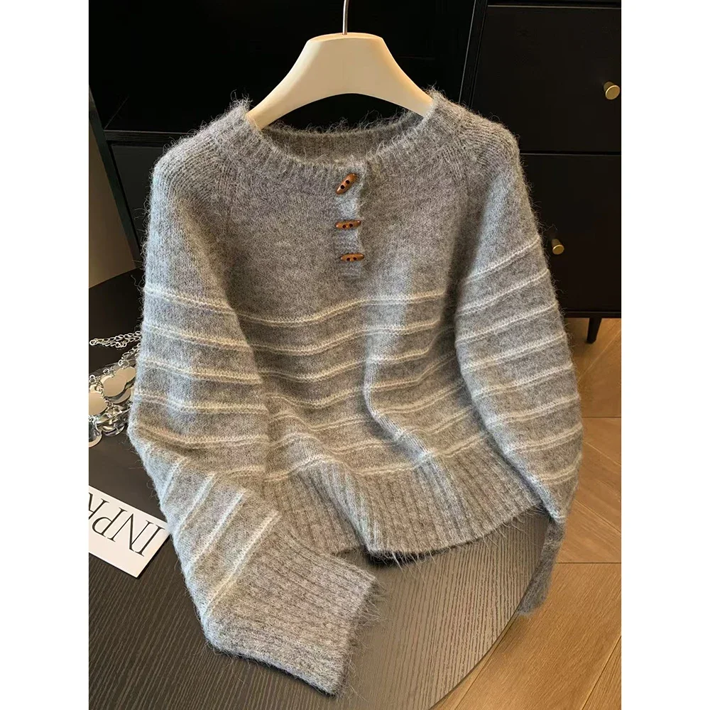 Embroidery Knit - Женский полосатый свитер из шерсти и
