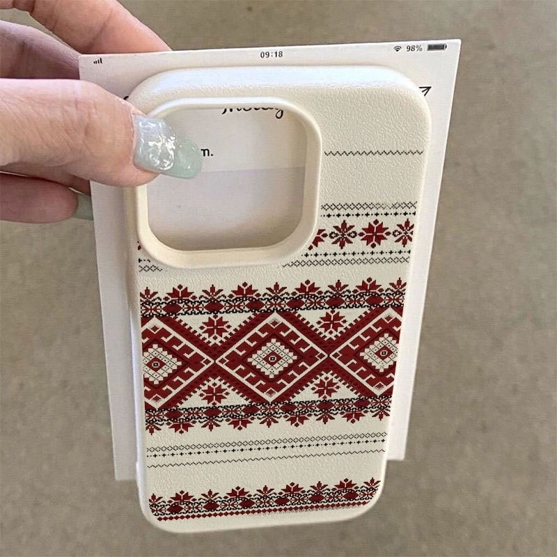 Чехол для телефона с белым узо – обзор и цена Embroidery X Pattern