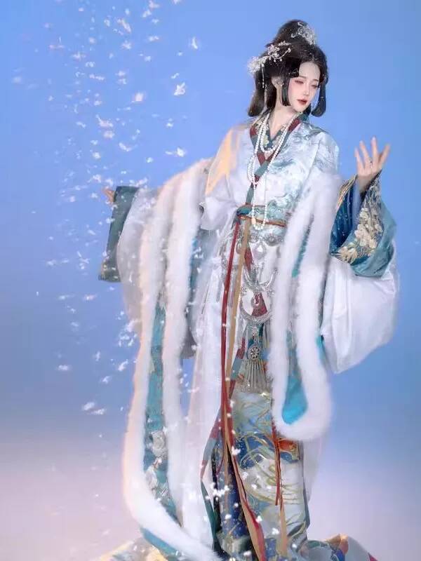Новое женское ханьфу Zhan Guo: – обзор и цена Embroidery Knit