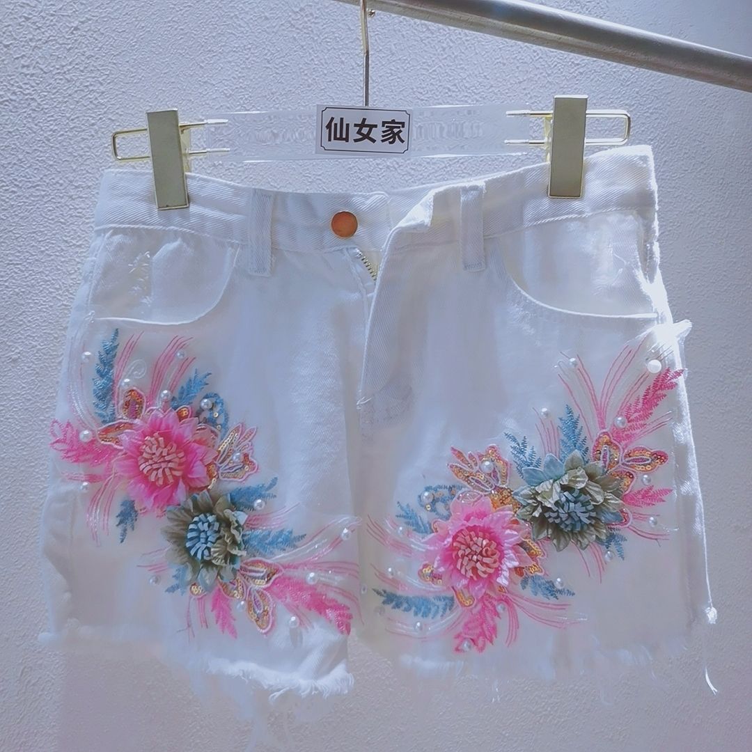 Корейские модные женские летни – обзор и цена Embroidery Jeans Sakura