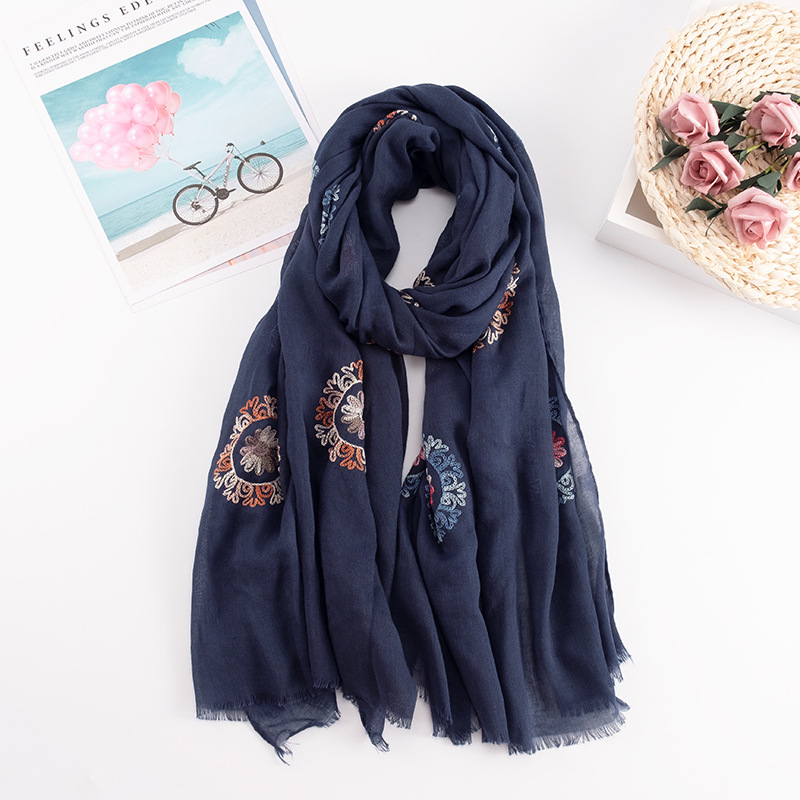 Много цветов, женский зимний п – обзор и цена Embroidery Hijab